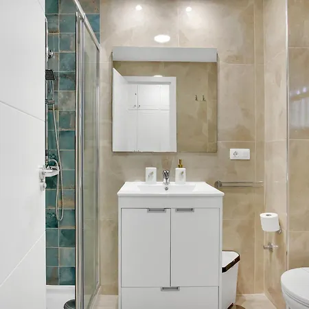 Bart 50 Meters From Playa Vistas *