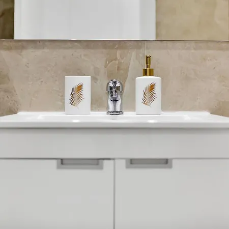 Bart 50 Meters From Playa Vistas * 아로나